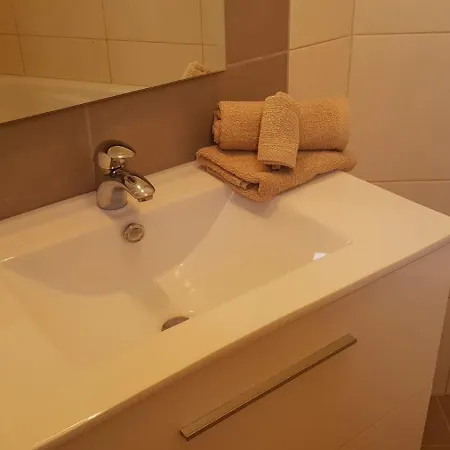 Casa de Férias Remarkable 3-bed House In Machico (Madeira)