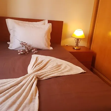 بيت للعطل Remarkable 3-bed House In *