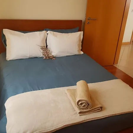 Vakantiehuis Remarkable 3-bed House In Machico (Madeira)