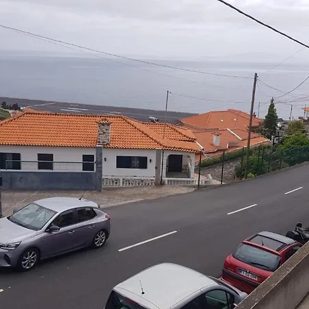 Casa de Férias Remarkable 3-bed House In Machico (Madeira)