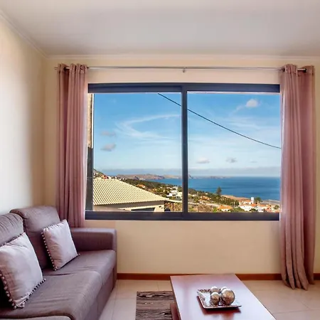Remarkable 3-bed House In *