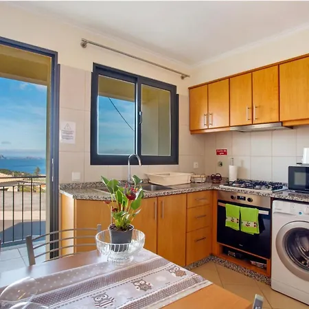 Remarkable 3-bed House In * Machico (Madeira)
